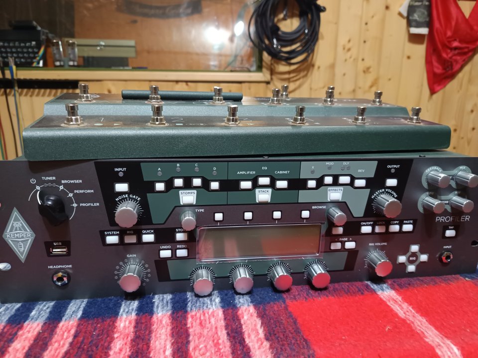 Kemper Profiler PowerRack + Remote de segunda mano · Foto 8 de 8 · Pontevedra · 1190 €