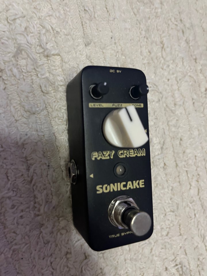Sonicake Fazy Cream - Fuzz de segunda mano · Foto 2 de 10 · Gipuzkoa · 15 €