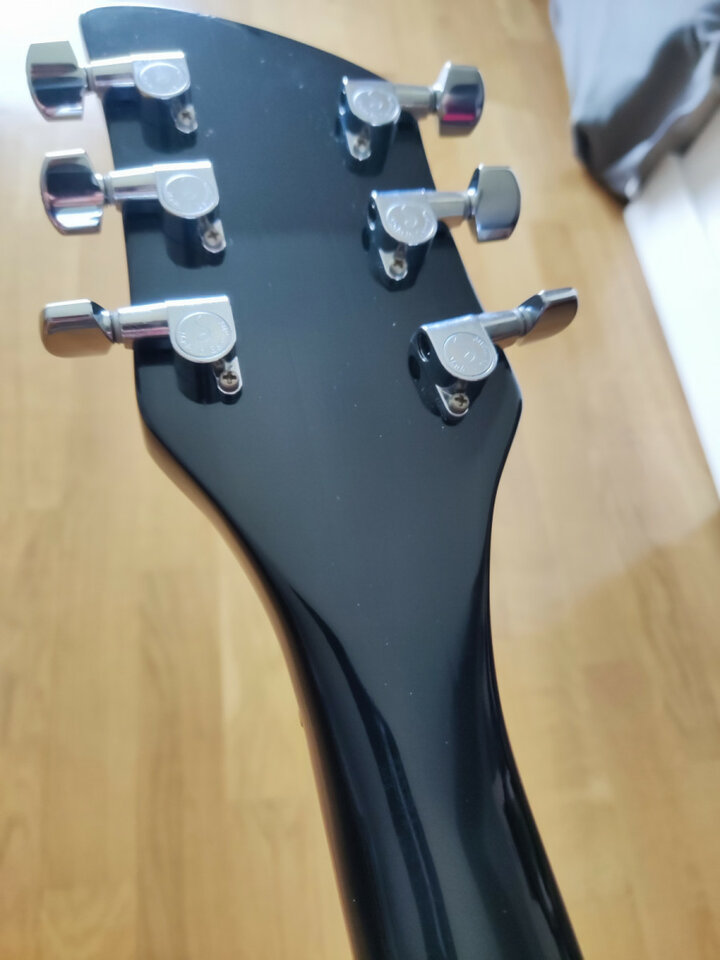 /CAMBIO/ Rickenbacker 360 Jetglo de segunda mano · Foto 5 de 10 · Madrid · 2250 €
