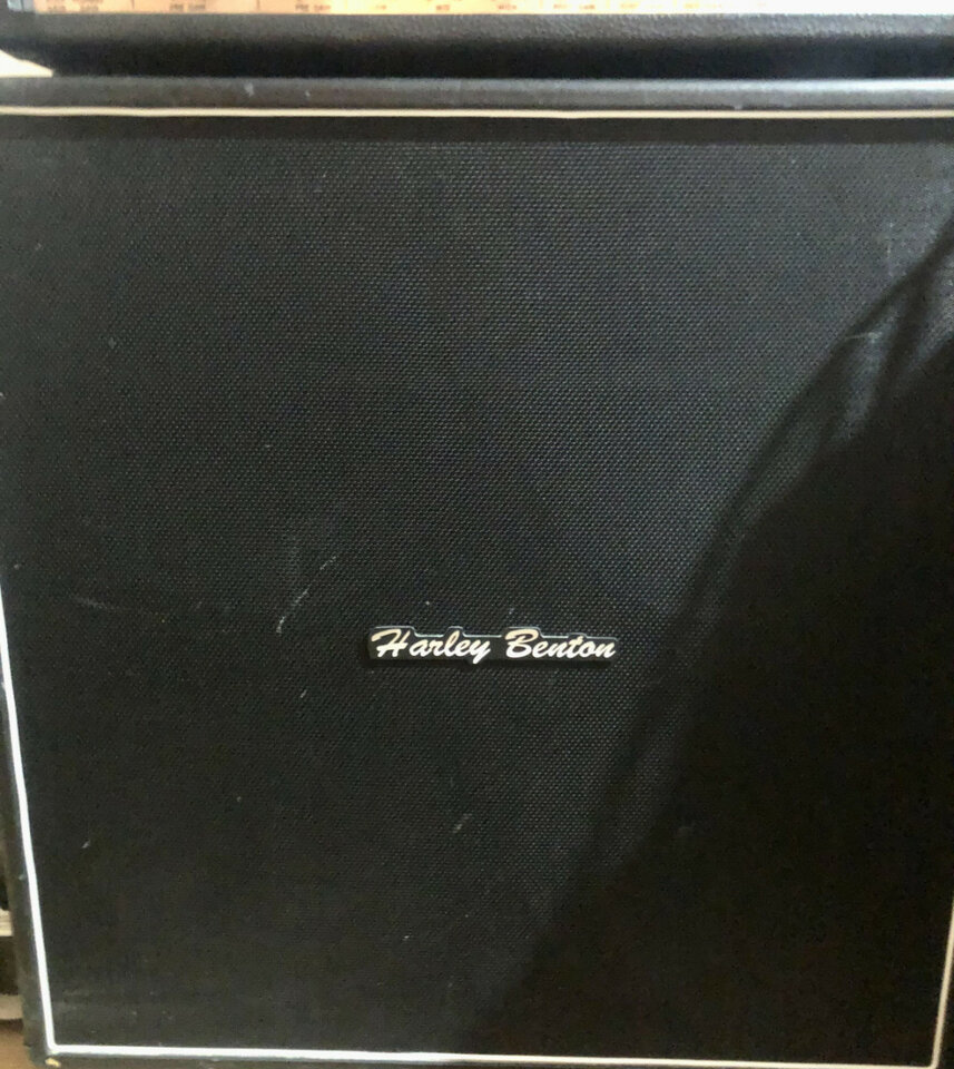 Cabezal 5150 + pantalla Harley Benton 4X12 V30