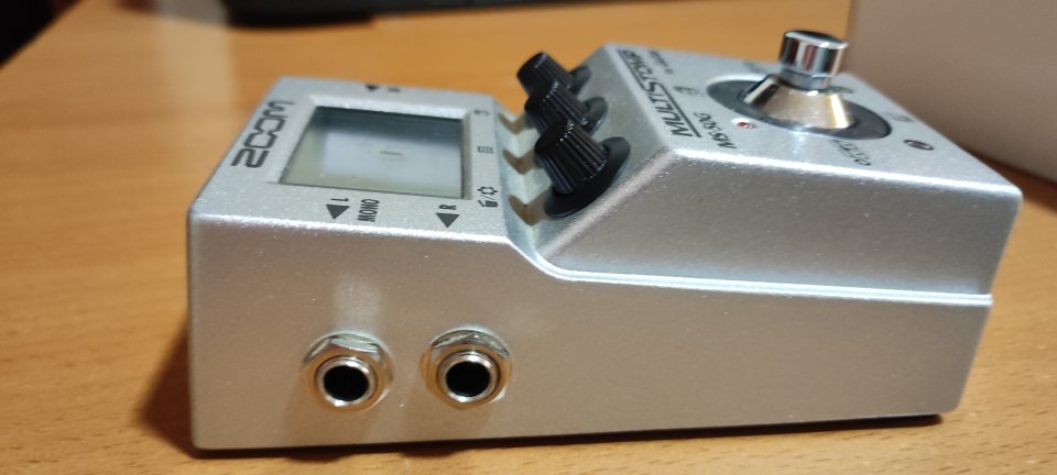 Multiefectos de guitarra electrica  ZOOM MS 50G