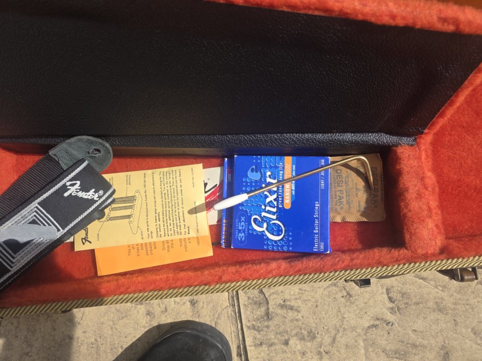 Fender SRV Stratocaster artist model 1997 de segunda mano · Foto 9 de 10 · Alicante · 1800 €