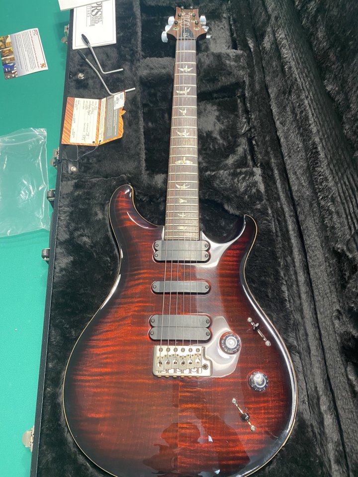 Guitarra PRS 513