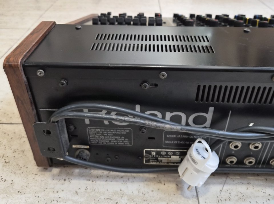 MIXER ROLAND PA-150 de segunda mano · Foto 7 de 8 · Girona · 325 €