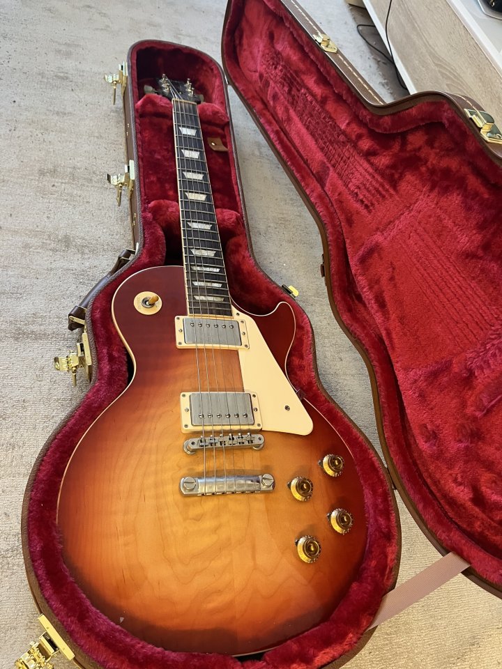Gibson Les Paul Standard 50s Heritage Cherry Sunburst de segunda mano · Foto 2 de 5 · Tarragona · 1900 €