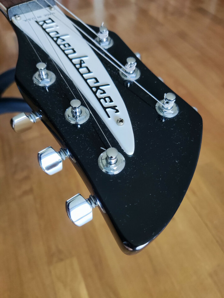 /CAMBIO/ Rickenbacker 360 Jetglo de segunda mano · Foto 3 de 10 · Madrid · 2250 €