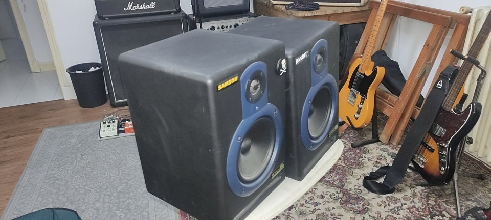 Monitores autoampliflicados Samson Resolv 65a de segunda mano · Foto 2 de 4 · Jaén · 120 €