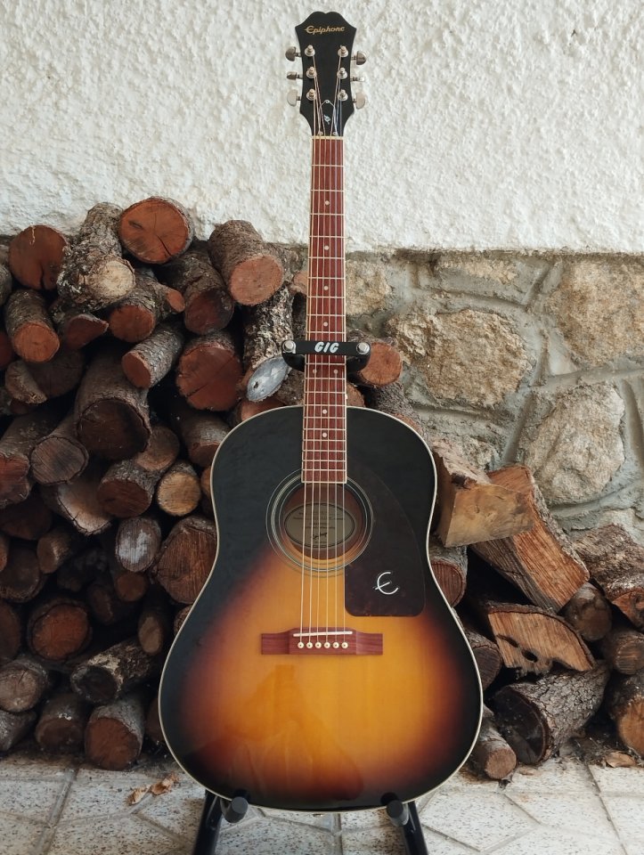 Epiphone AJ-220S / VS.