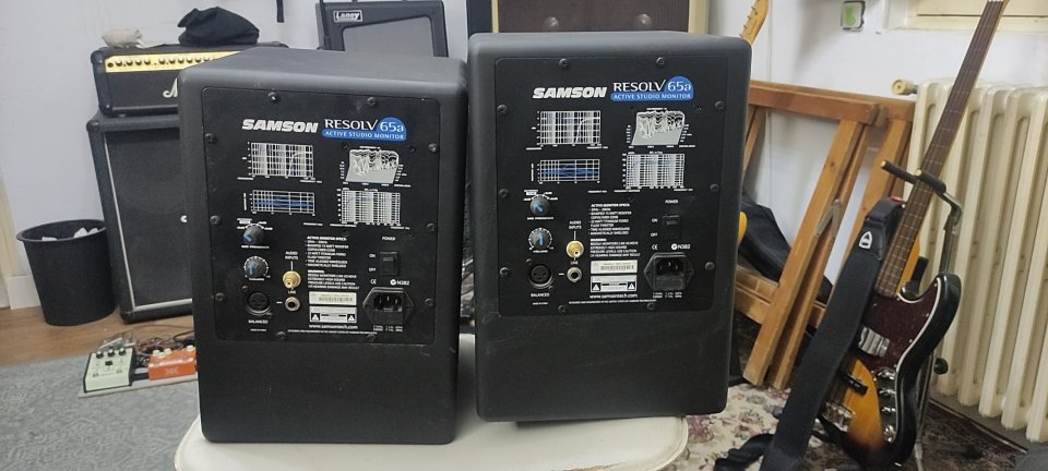 Monitores autoampliflicados Samson Resolv 65a de segunda mano · Foto 3 de 4 · Jaén · 120 €