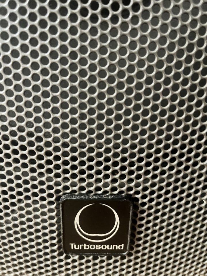 TURBOSOUND MILAN M15 de segunda mano · Foto 7 de 10 · Madrid · 600 €