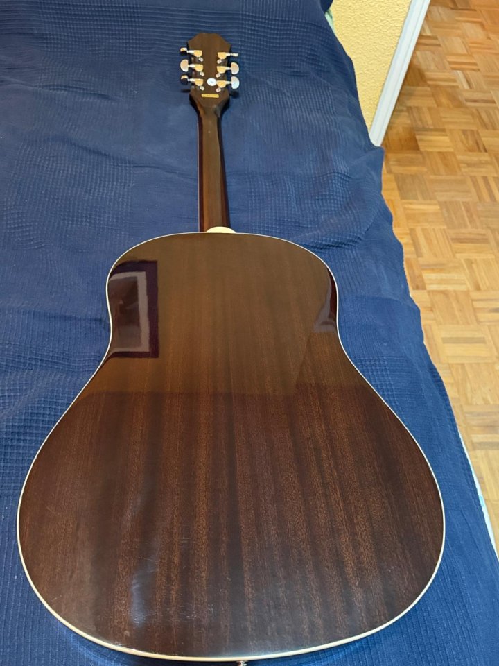 Epiphone AJ-220S / VS.