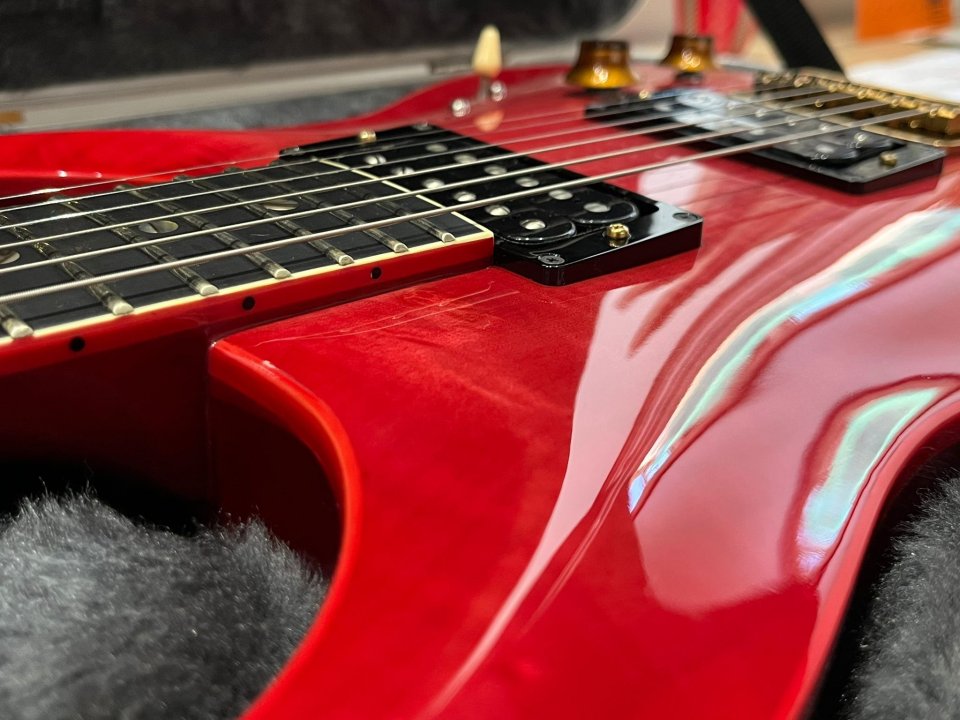 Heartfield Elan by Fender