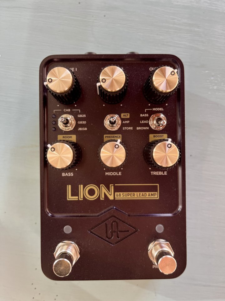 Universal Audio UAFX Lion 68 Super Lead Amp de segunda mano · Foto 1 de 5 · Cantabria · 265 €