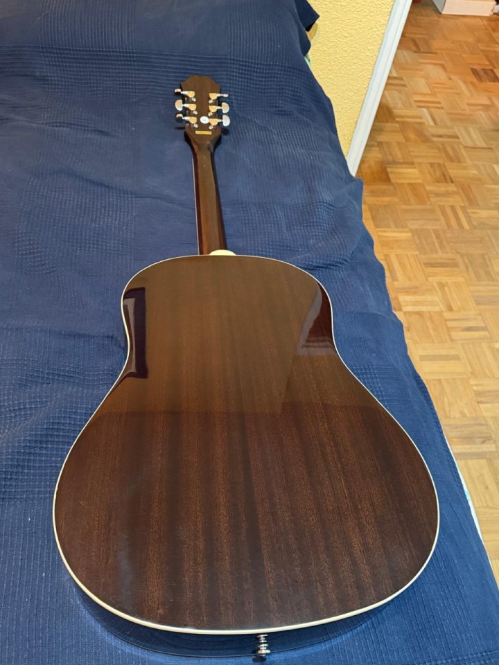 Epiphone AJ-220S / VS.