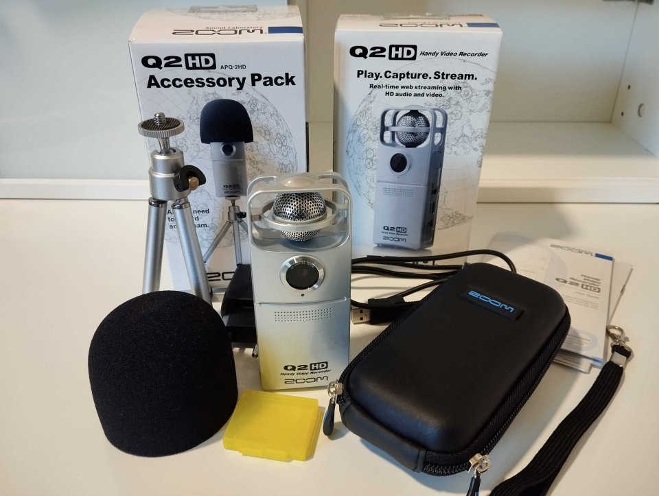 Zoom Q2 HD + Accessory pack de segunda mano · Foto 3 de 3 · Asturias · 100 €