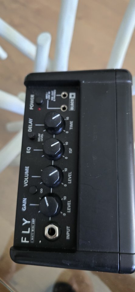 Mini Amplificador Guitarra Eléctrica Blackstar de segunda mano · Foto 2 de 9 · Madrid · 30 €