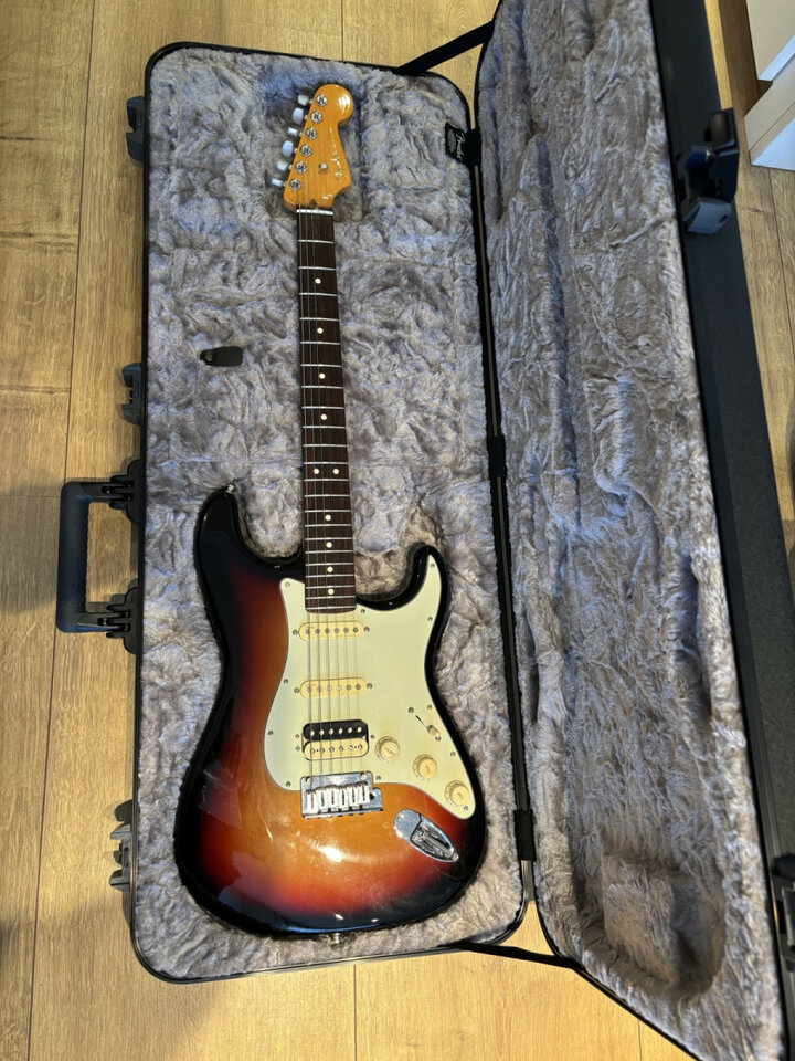 Fender Ultra Stratocaster HSS (USA)