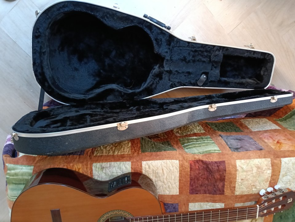 Alhambra 3C CWE1 de segunda mano · Foto 6 de 6 · SC Tenerife · 420 €