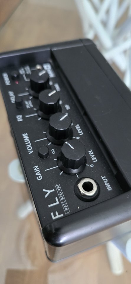 Mini Amplificador Guitarra Eléctrica Blackstar de segunda mano · Foto 5 de 9 · Madrid · 30 €