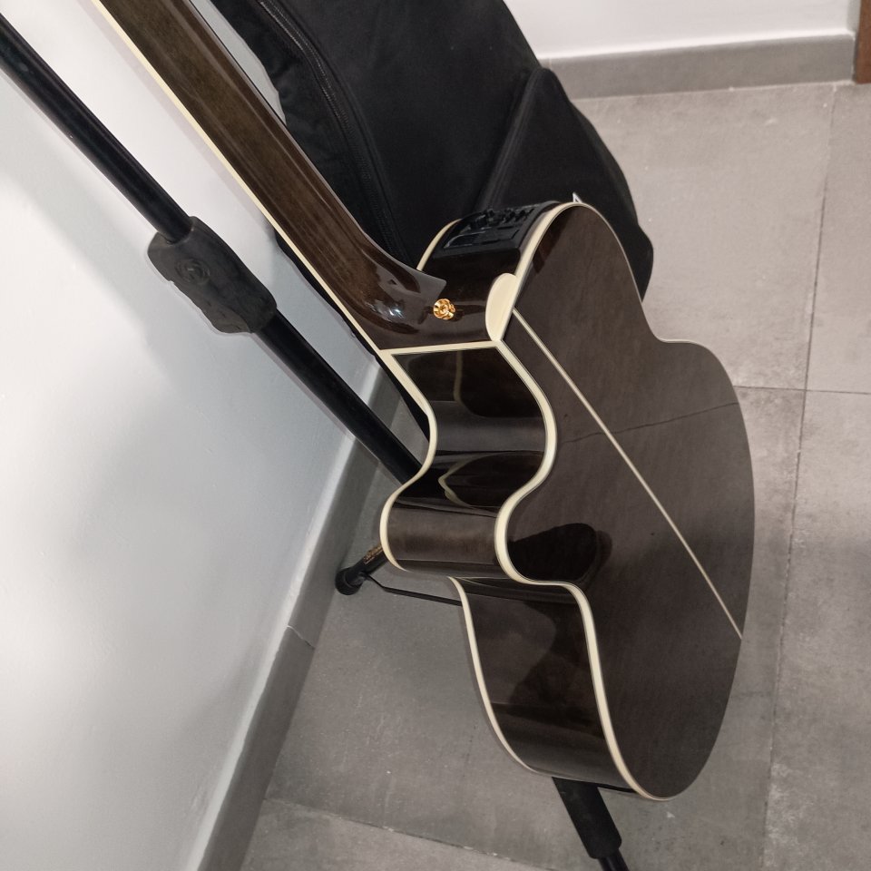 Guitarra Electroacústica Takamine GN 75ce Tbk de segunda mano · Foto 3 de 8 · Málaga · 500 €