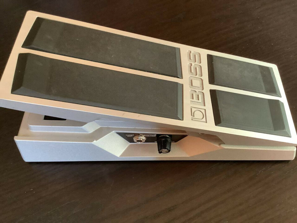 Pedal de volumen y expresión BOSS FV-500L