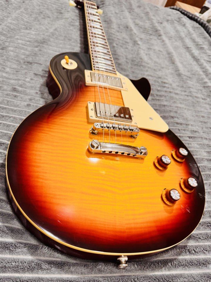Epiphone 1959 Les Paul Estándar Limited Edition - Aged Dark Burst de segunda mano · Foto 2 de 10 · SC Tenerife · 690 €