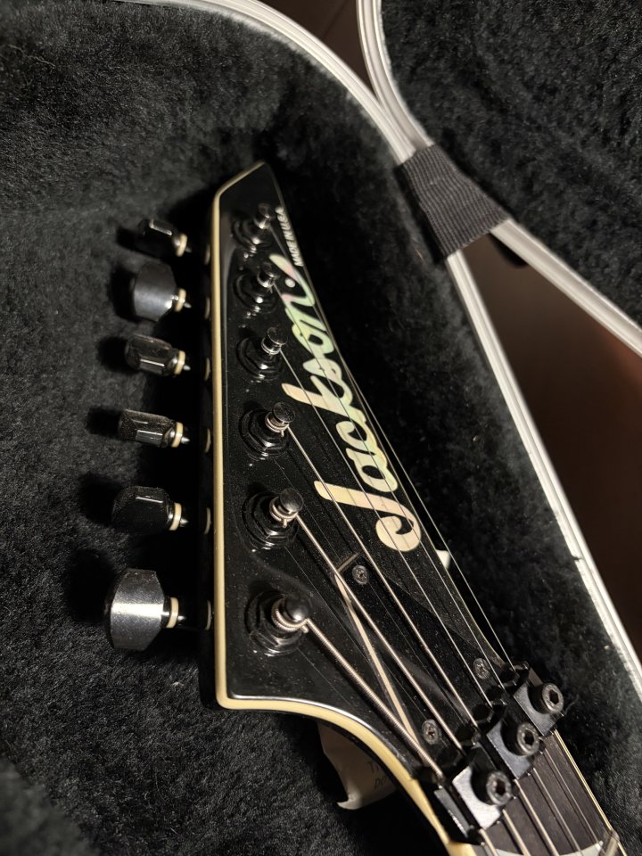O cambio - Jackson RR1 USA de segunda mano · Foto 2 de 10 · Zaragoza · 4500 €