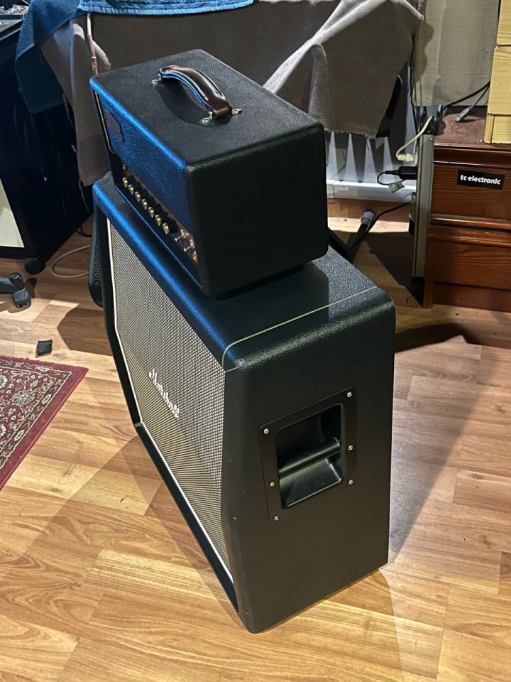 Marshall 2x12 2061CX Greenbacks UK de segunda mano · Foto 4 de 7 · Sevilla · 500 €