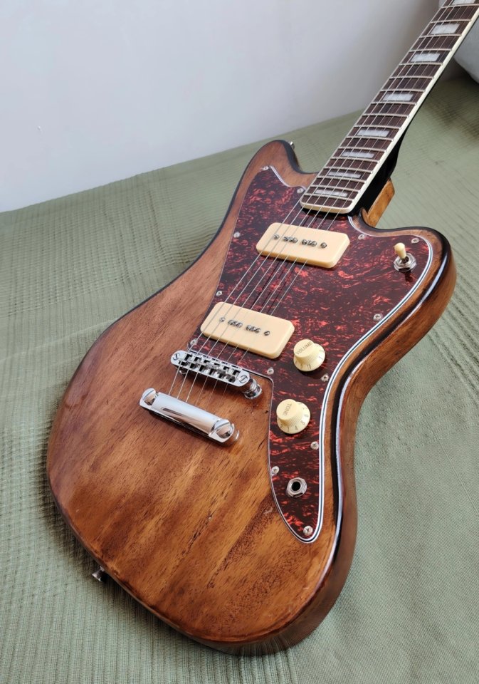 Guitarra Elg estilo Jazzmaster de segunda mano · Foto 3 de 8 · Madrid · 350 €