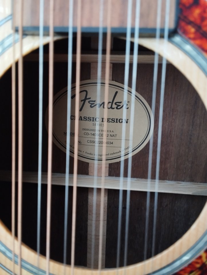 Fender CD-140SCE 12 NAT de segunda mano · Foto 5 de 6 · Madrid · 320 €
