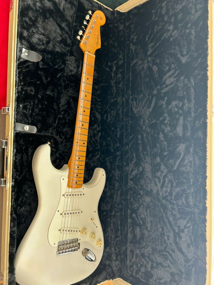 Fender Stratocaster Eric Johnson Blonde 2017