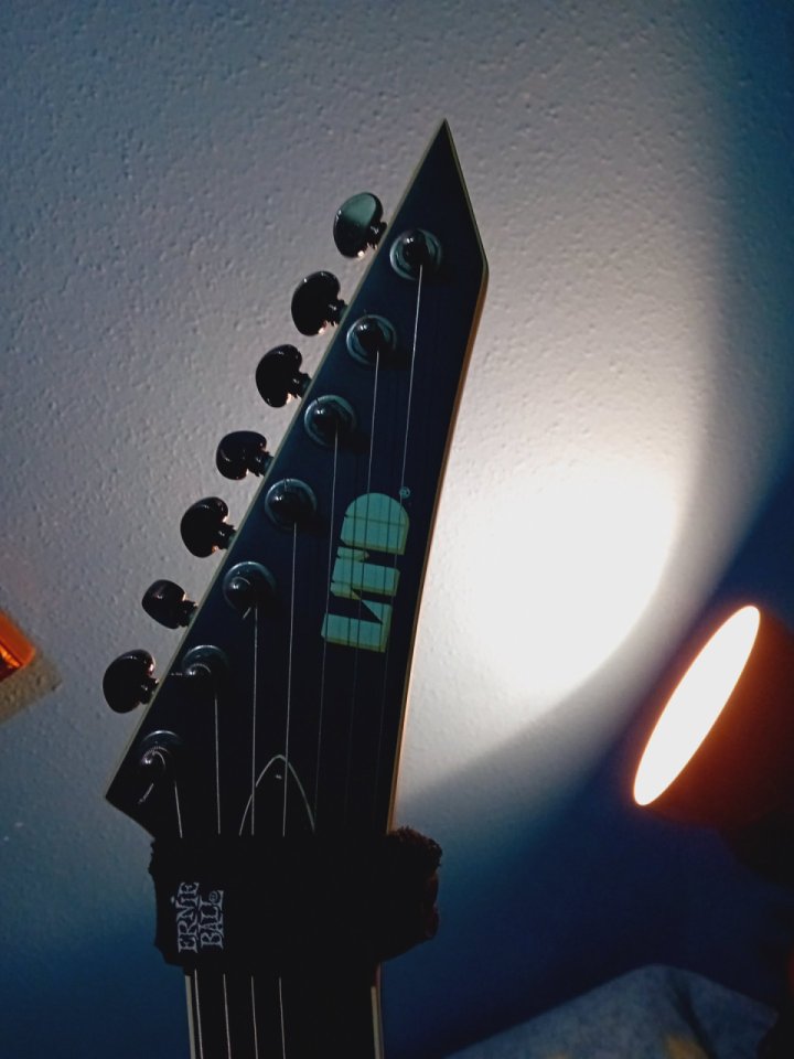 ESP LTD MH-417 (7 cuerdas) de segunda mano · Foto 5 de 7 · Gipuzkoa · 540 €