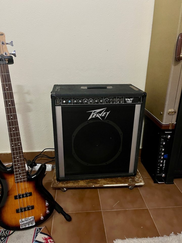 Peavey TNT 130 - Amplificador de bajo 130 W de segunda mano · Foto 2 de 9 · Gipuzkoa · 130 €