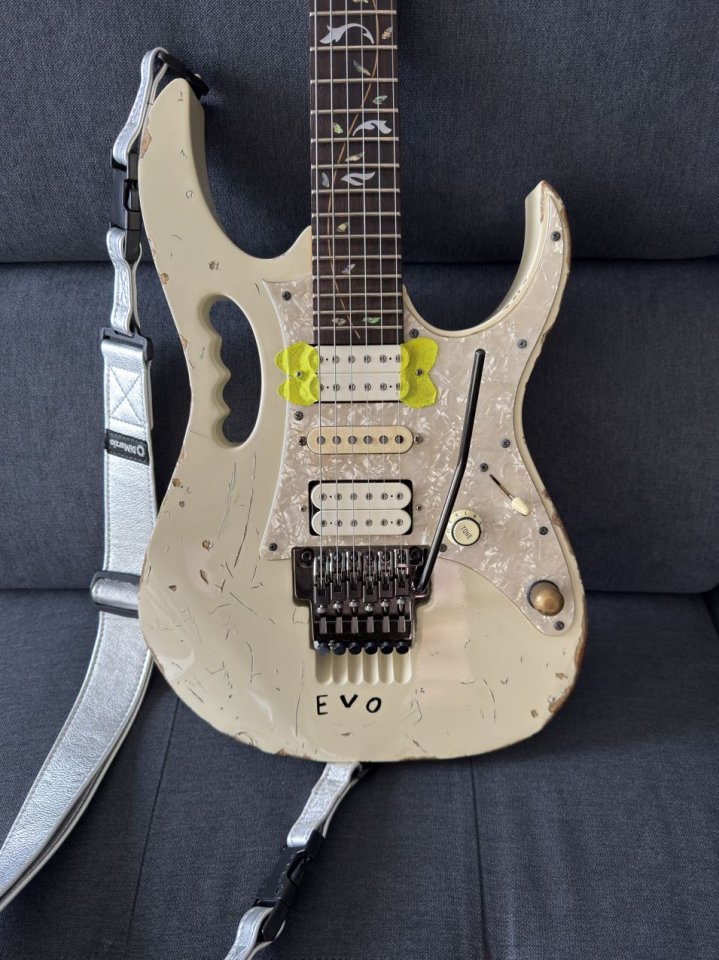 Ibanez Jem EVO Replica 2010 - Aged White de segunda mano · Foto 3 de 10 · A Coruña · 3500 €