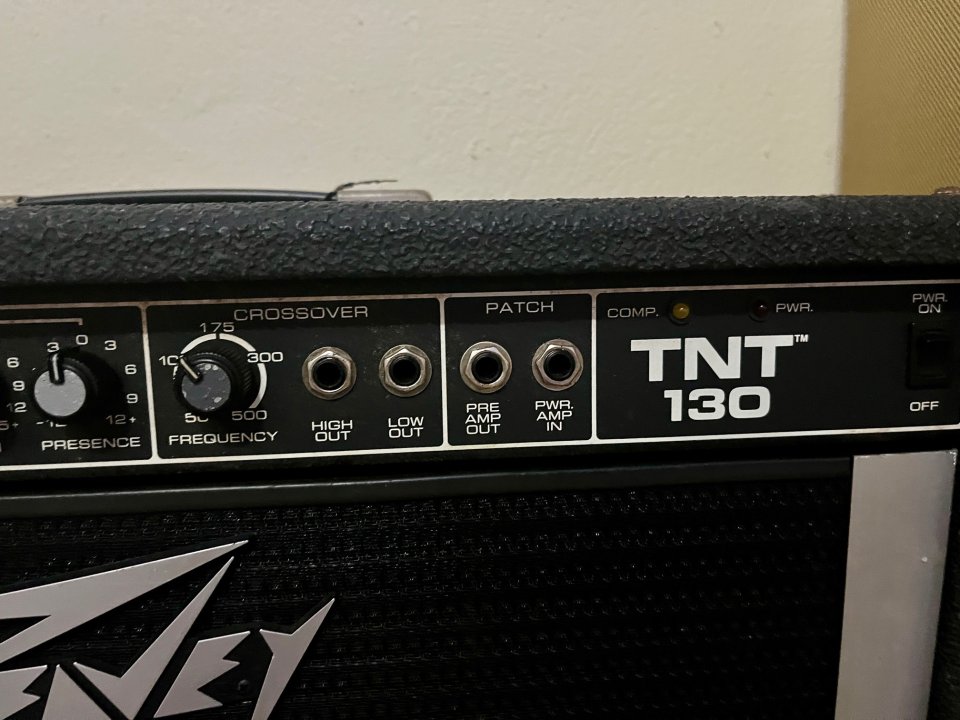 Peavey TNT 130 - Amplificador de bajo 130 W de segunda mano · Foto 4 de 9 · Gipuzkoa · 130 €
