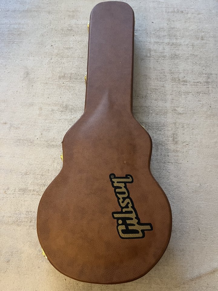 Gibson Les Paul Standard 50s Heritage Cherry Sunburst de segunda mano · Foto 4 de 5 · Tarragona · 1900 €