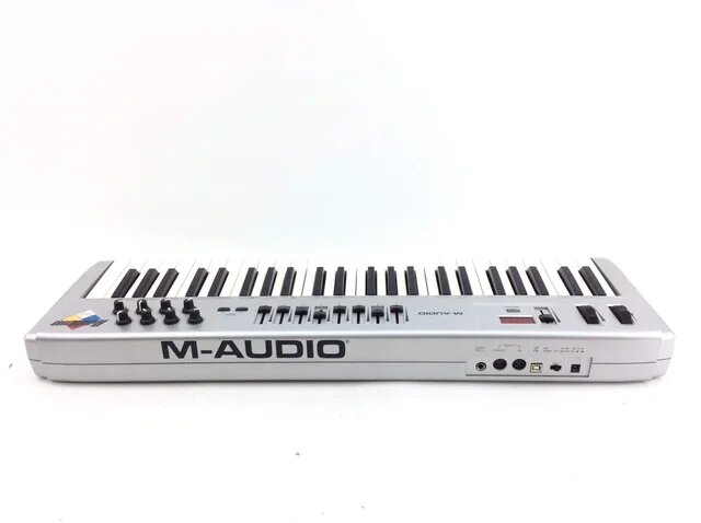 Teclado midi M Audio Radium 49