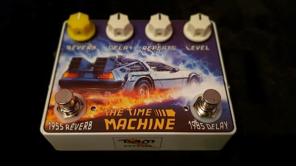 Dam effects: wah, Delay, Distorsión, Overdrive, Reverb, chorus, booster…