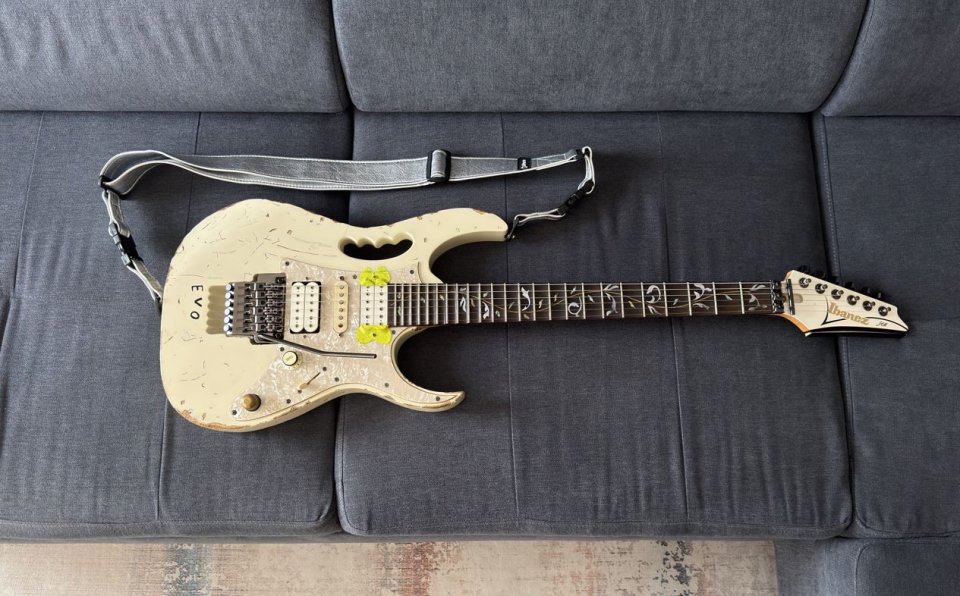 Ibanez Jem EVO Replica 2010 - Aged White de segunda mano · Foto 8 de 10 · A Coruña · 3500 €