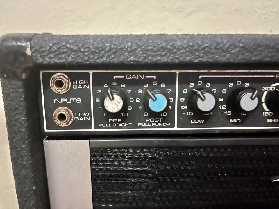 Peavey TNT 130 - Amplificador de bajo 130 W de segunda mano · Foto 9 de 9 · Gipuzkoa · 130 €