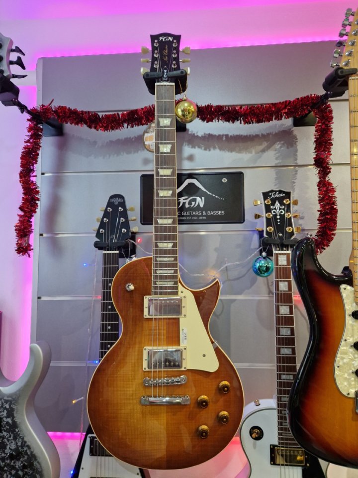 Fgn ncl30vv les paul