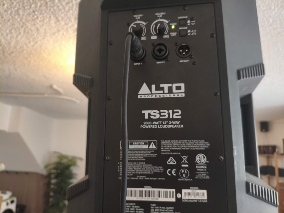 Equipo de Sonido Thomann 4500W pico. Perfecto estado de segunda mano · Foto 6 de 7 · Navarra · 800 €