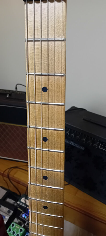 Charvel san dimas red burst