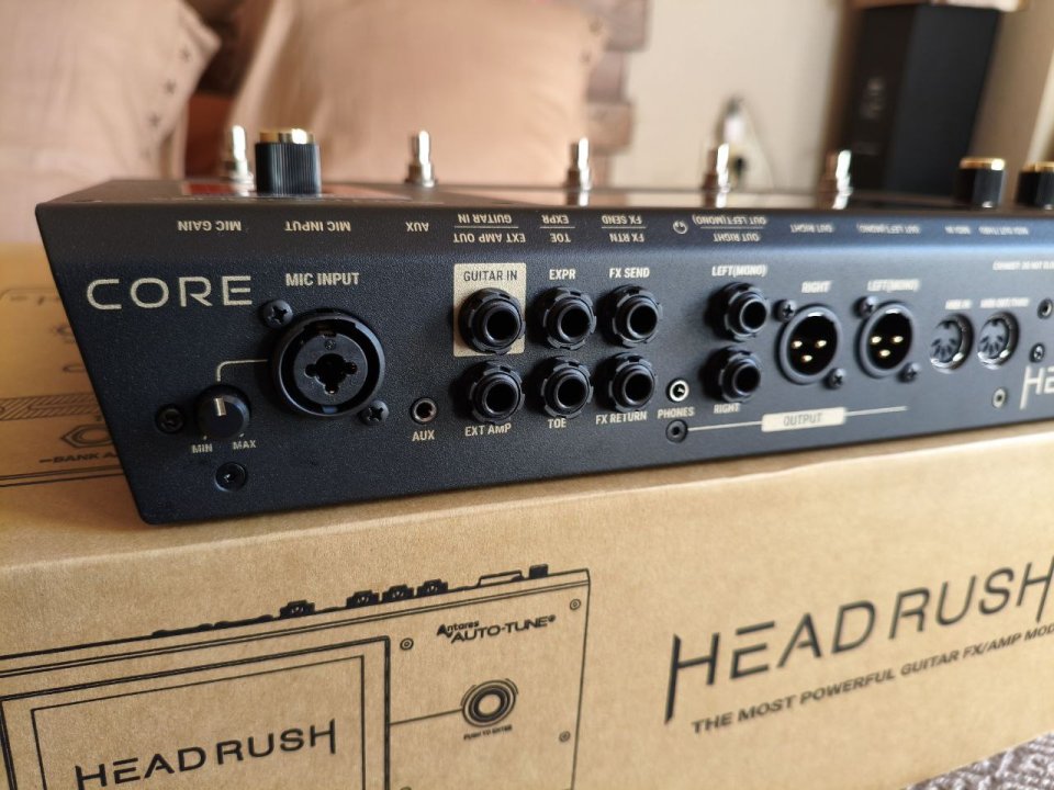 Pedalera Headrush Core Guitarra y Voz SIN USO