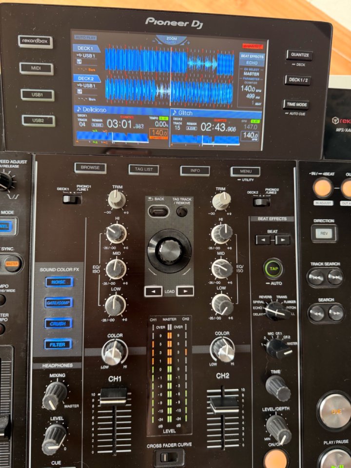 Pioneer DJ XDJ-RX – Standalone DJ System – Excellent Condition