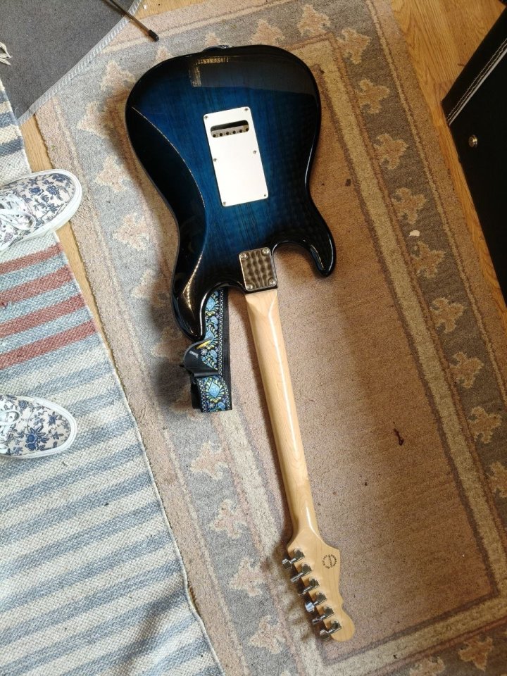 G&L Tribute S500 Blueburst de segunda mano · Foto 4 de 6 · Bizkaia · 500 €