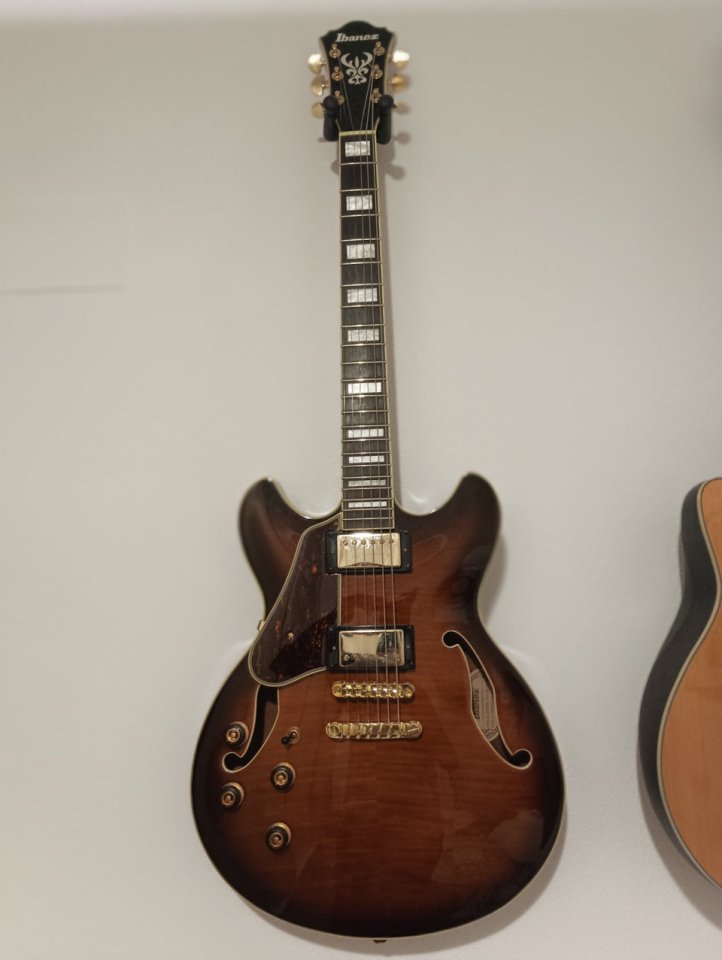 Ibanez as93 semihollow ZURDOS + GIGBAG MONKEY LOOP de segunda mano · Foto 4 de 6 · Zaragoza · 450 €