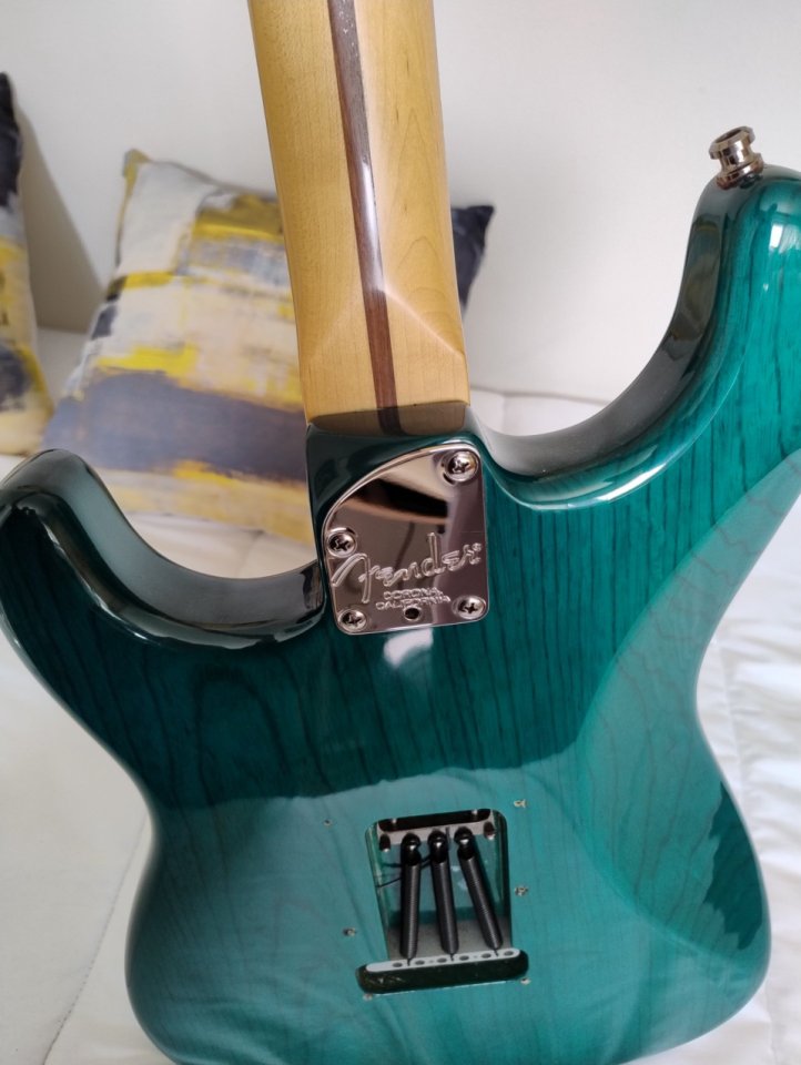 Fender stratocaster American de luxe teal green 2002 de segunda mano · Foto 5 de 8 · Madrid · 1450 €