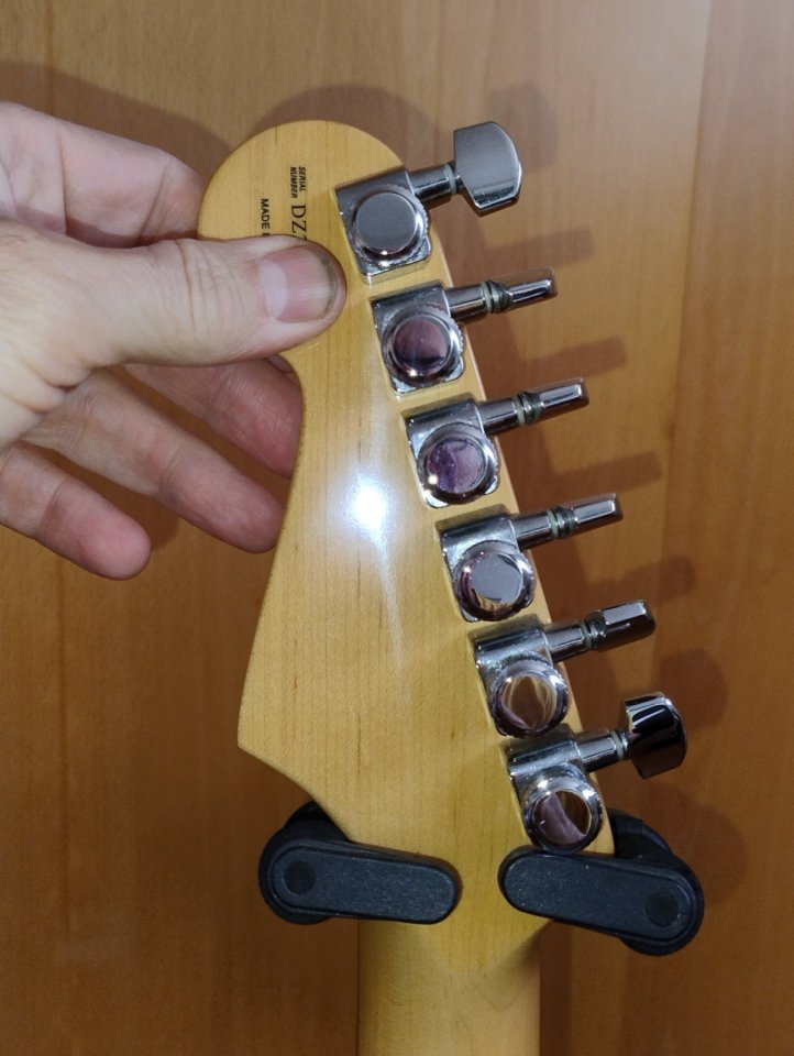 Fender stratocaster American de luxe teal green 2002 de segunda mano · Foto 8 de 8 · Madrid · 1450 €