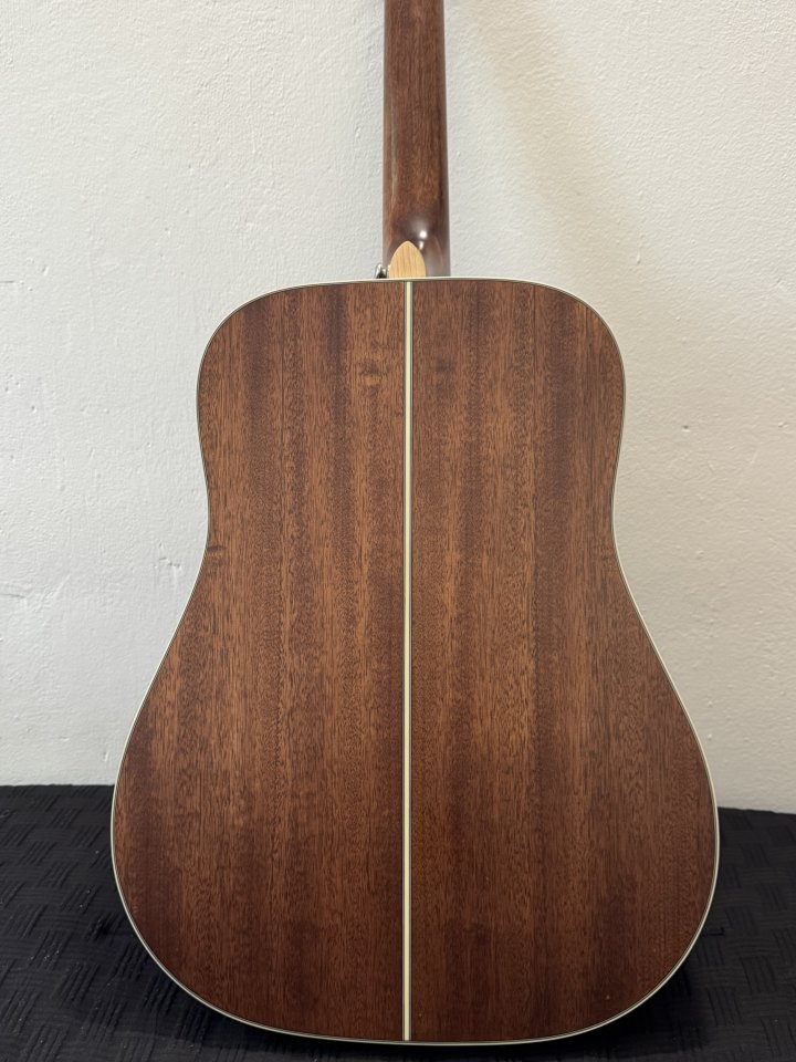 Guitarra Takamine acústica GD20 de segunda mano · Foto 2 de 6 · Madrid · 250 €